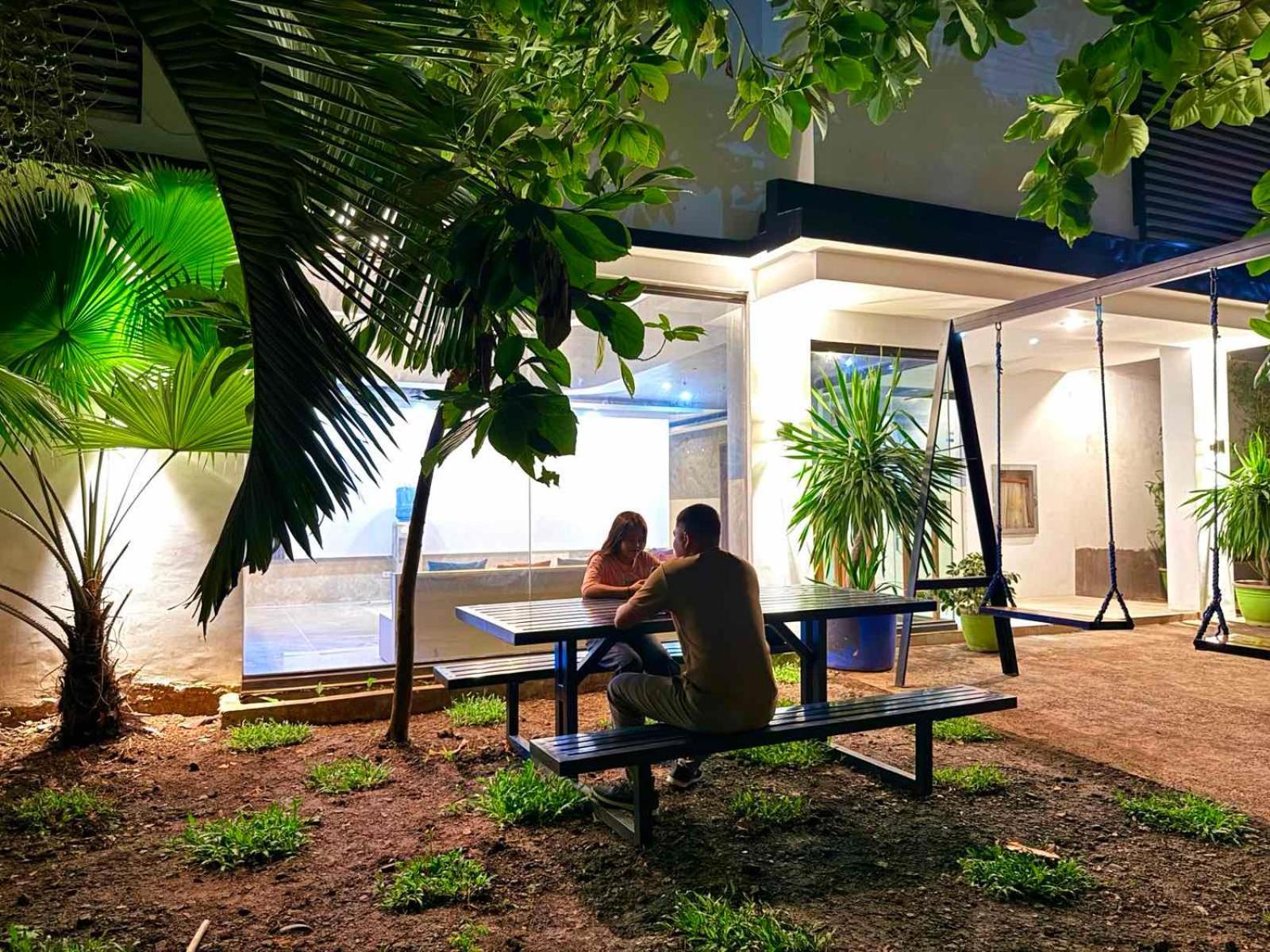 Goofy Ants Hostel Puerto Princesa Εξωτερικό φωτογραφία