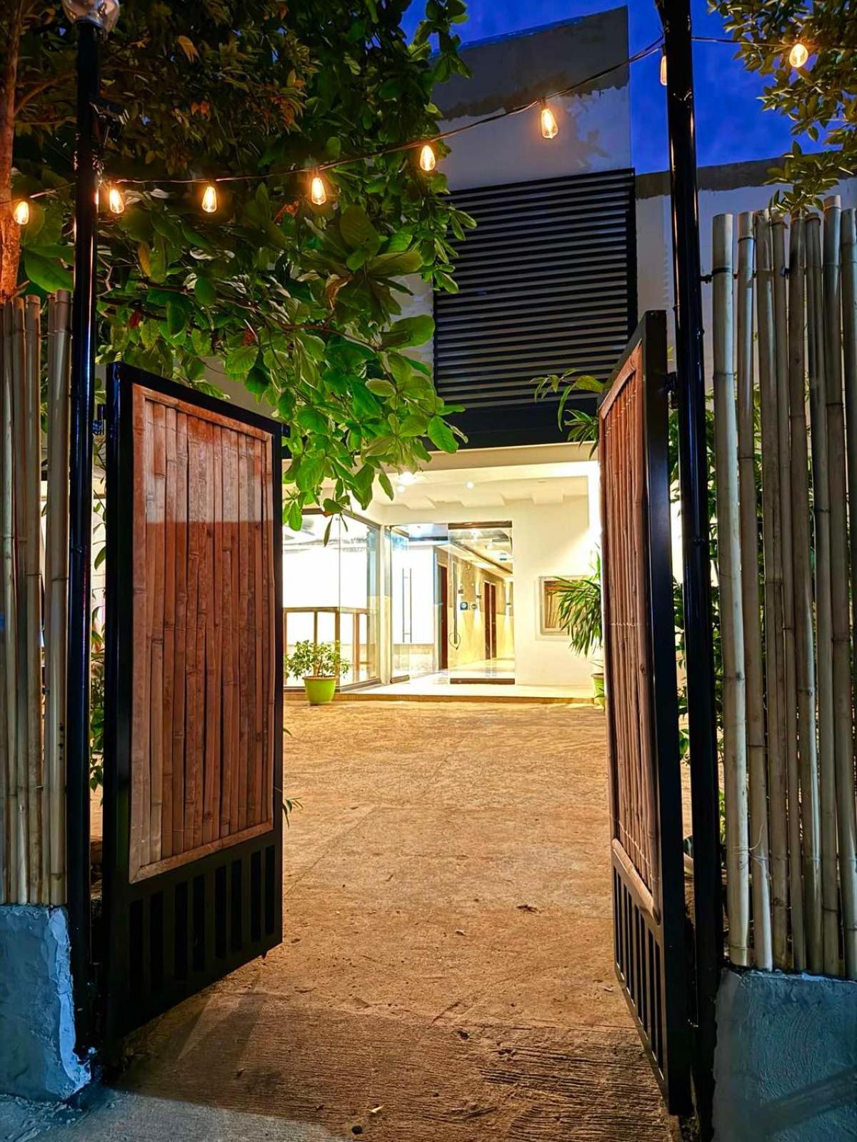 Goofy Ants Hostel Puerto Princesa Εξωτερικό φωτογραφία